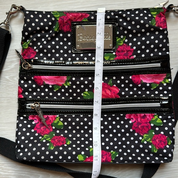Betsey Johnson Floral Crossbody Purse - Picture 8 of 8
